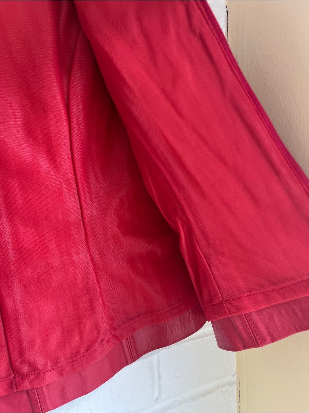 Y2K Genuine Red Leather Sleeveless Top. Back Zip. Fully lined. - Picture 16 of 16